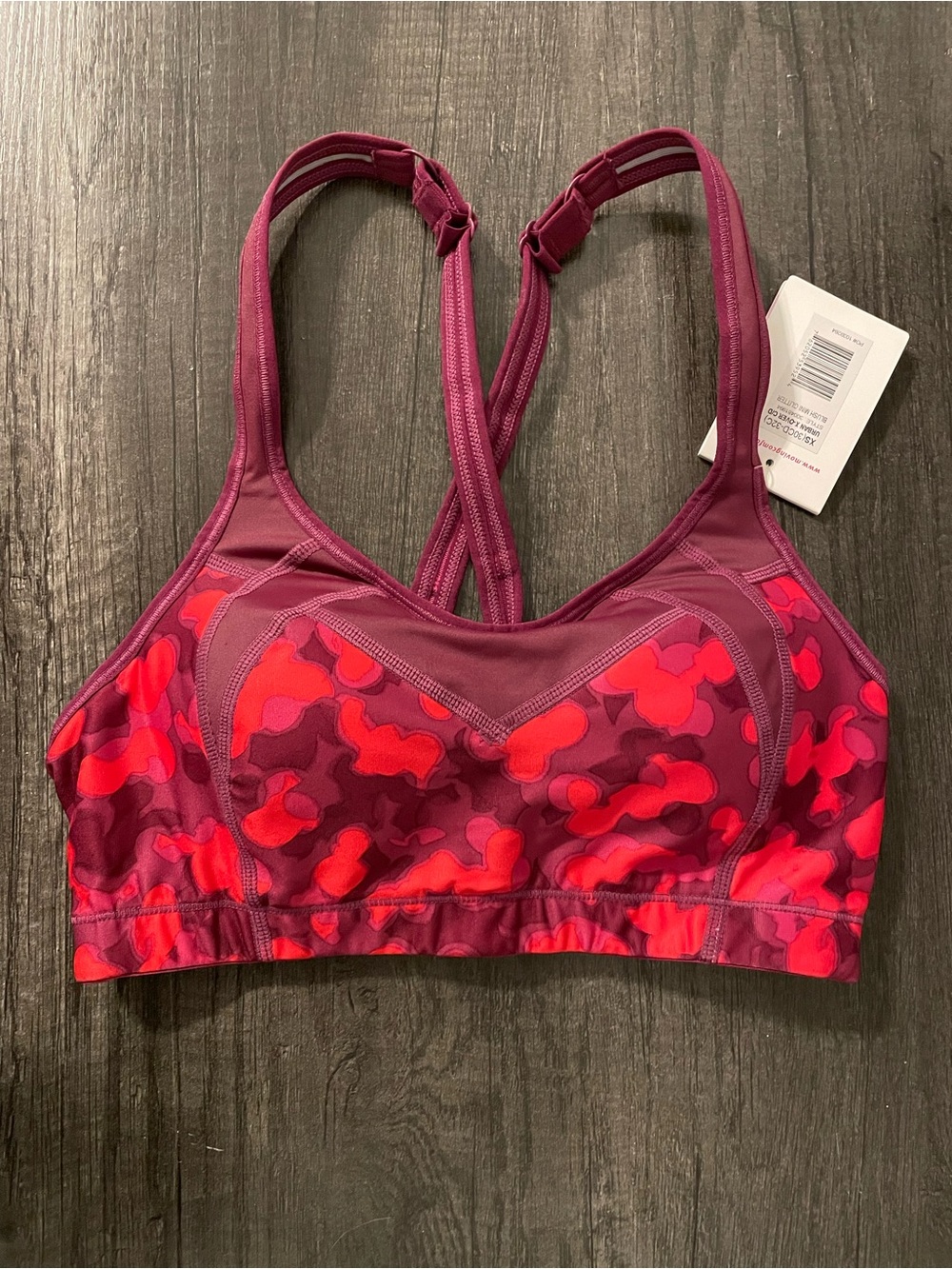 NWT Brooks Moving Comfort Crossover Magenta and Red Camo Sports Bra XS C/D
